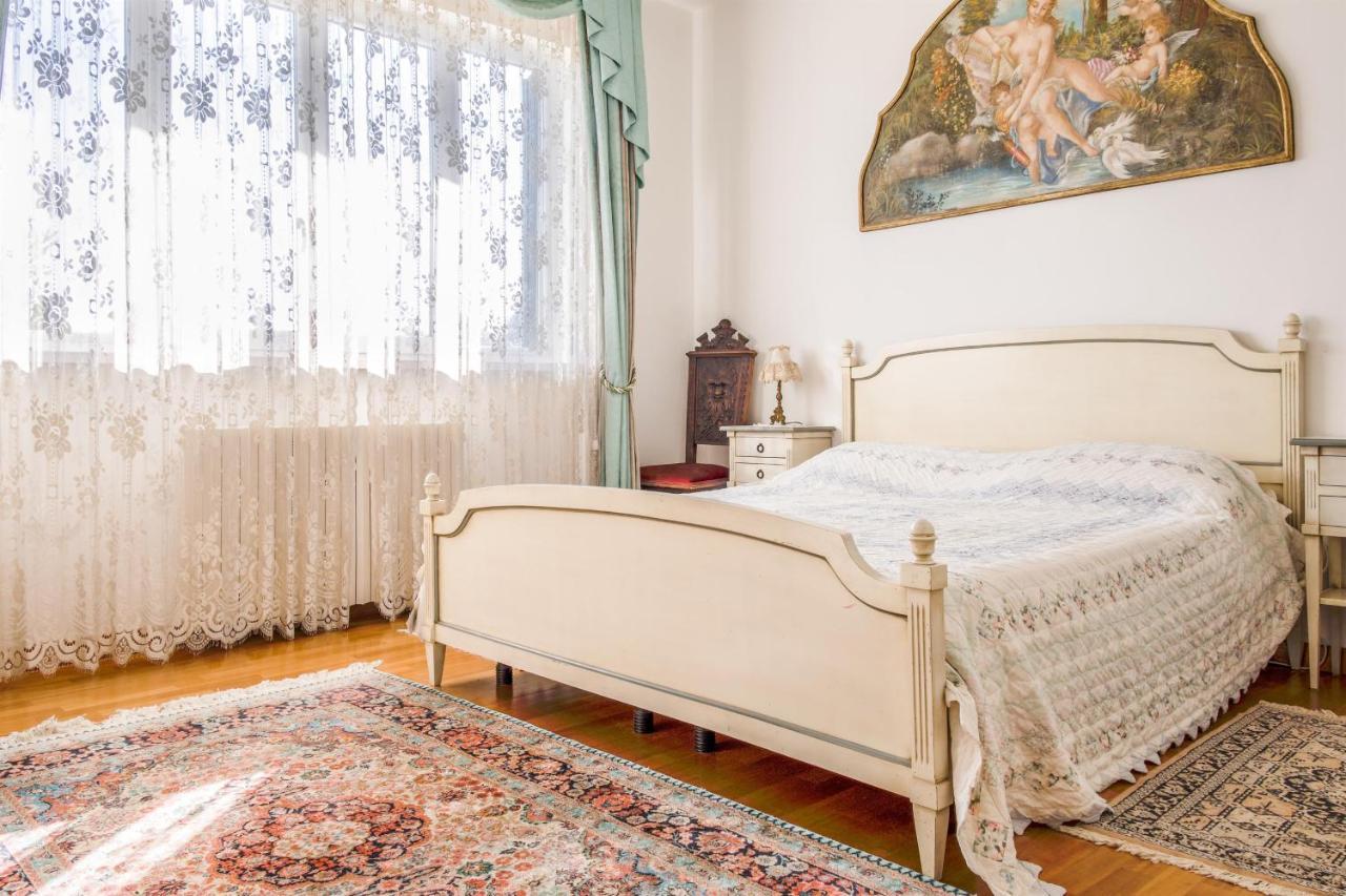 Villa Carini With 3000 Mq Garden & Heated Pool Castelnuovo del Garda Exterior foto