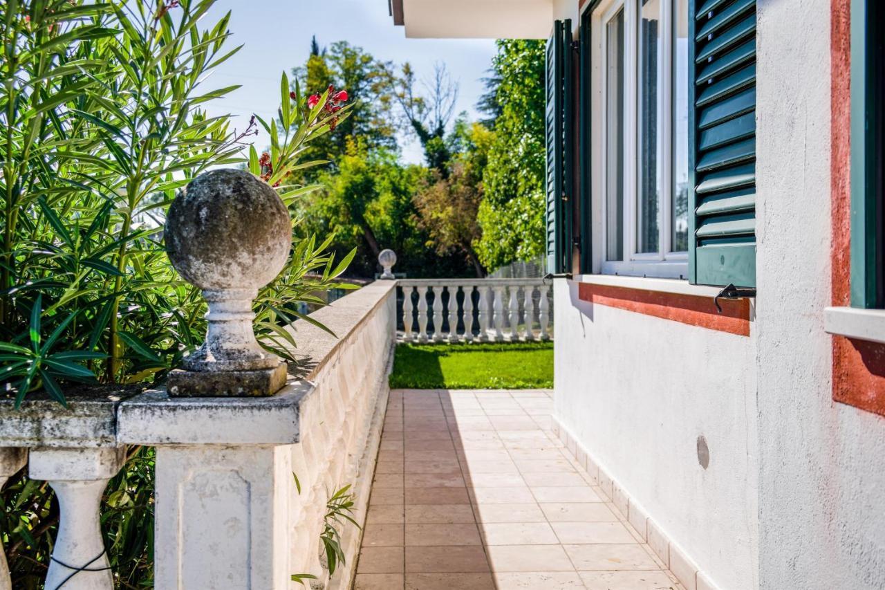 Villa Carini With 3000 Mq Garden & Heated Pool Castelnuovo del Garda Exterior foto