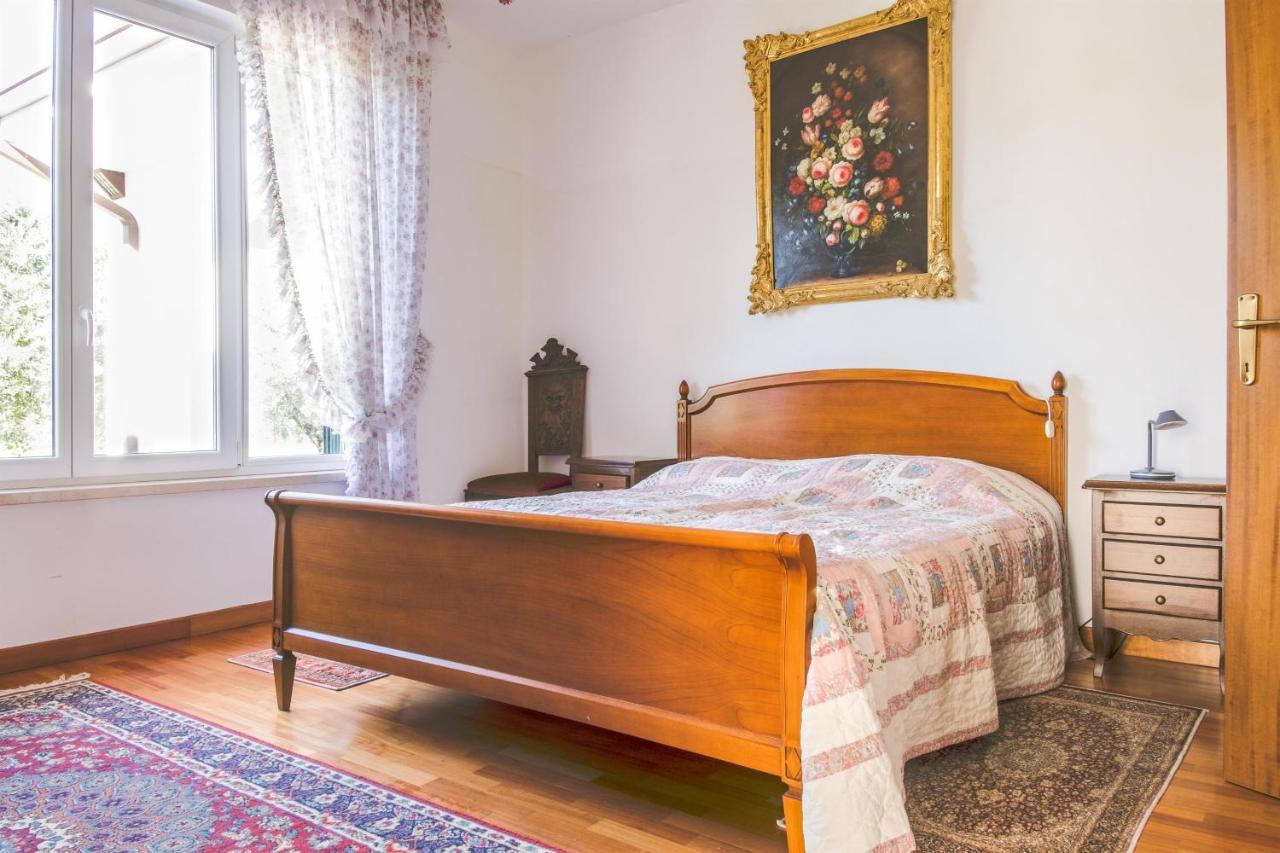 Villa Carini With 3000 Mq Garden & Heated Pool Castelnuovo del Garda Exterior foto