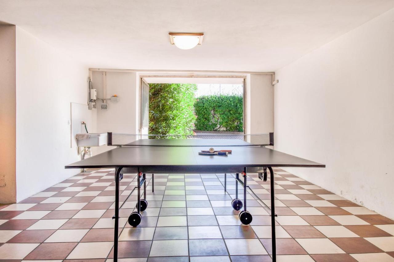 Villa Carini With 3000 Mq Garden & Heated Pool Castelnuovo del Garda Exterior foto