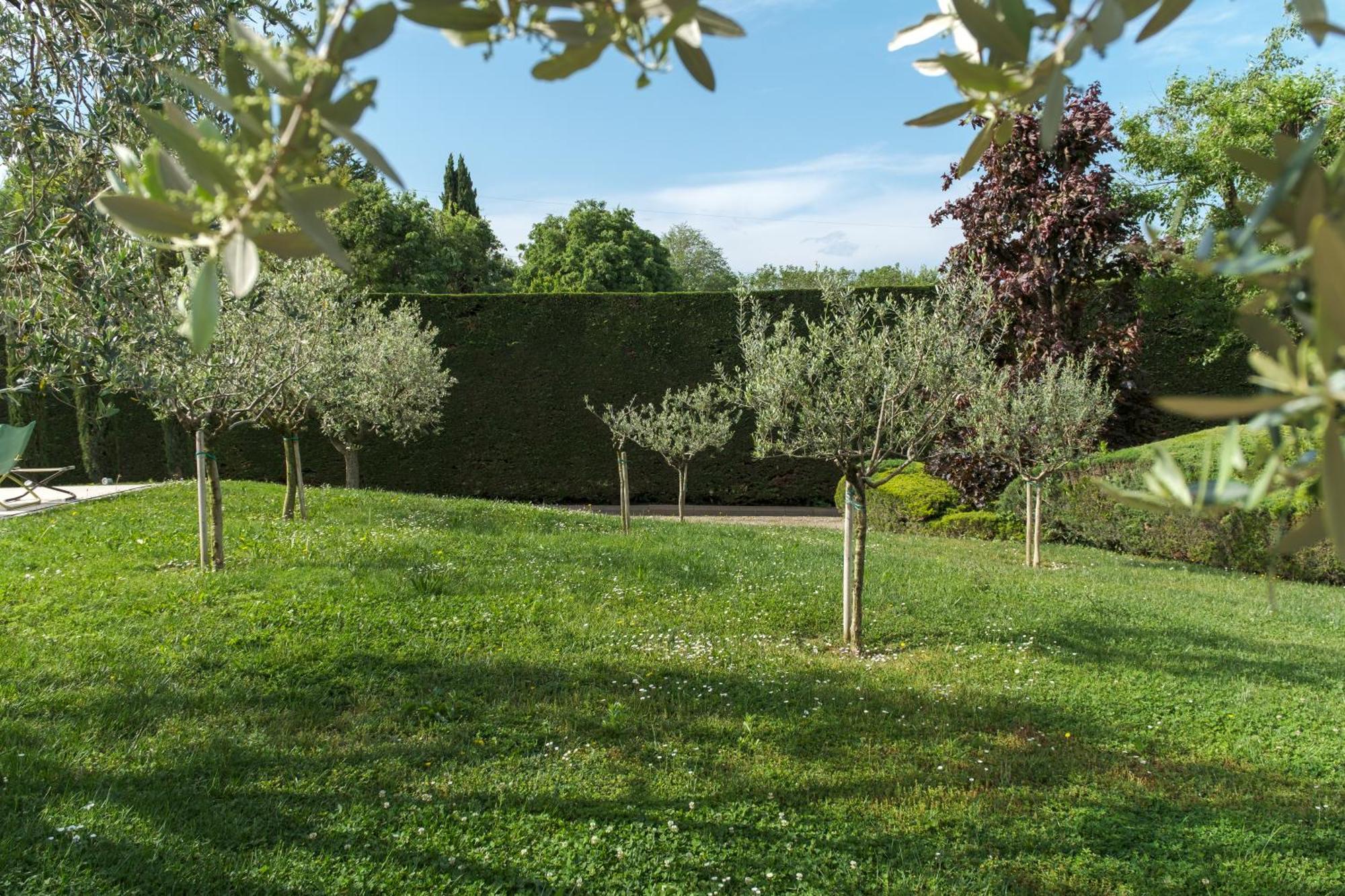 Villa Carini With 3000 Mq Garden & Heated Pool Castelnuovo del Garda Exterior foto