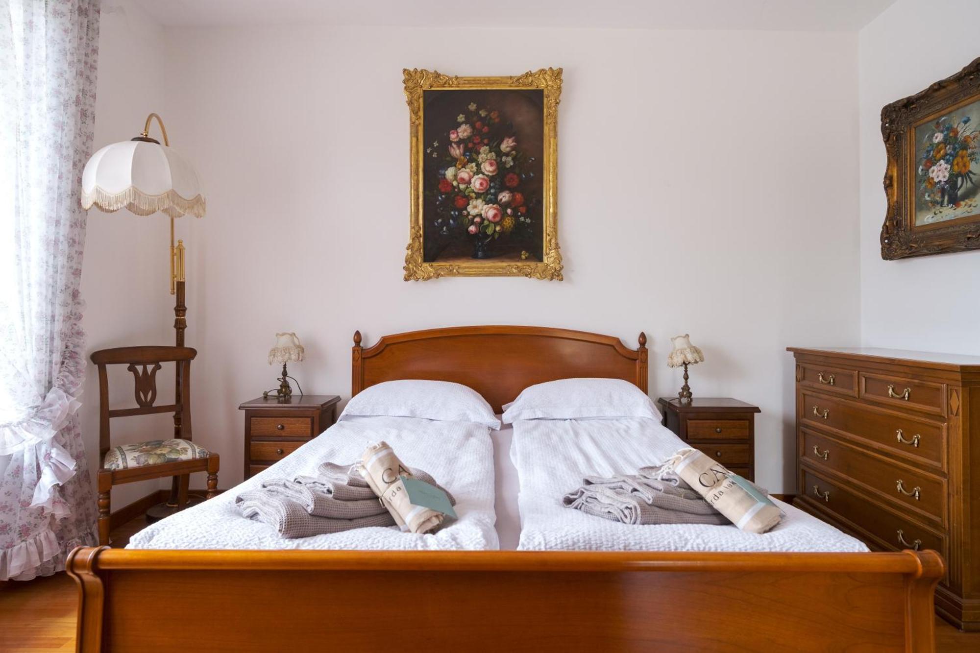 Villa Carini With 3000 Mq Garden & Heated Pool Castelnuovo del Garda Exterior foto